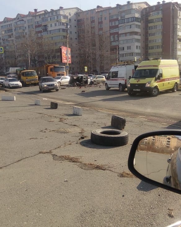 В Находке серьезное ДТП на кольце МЖК