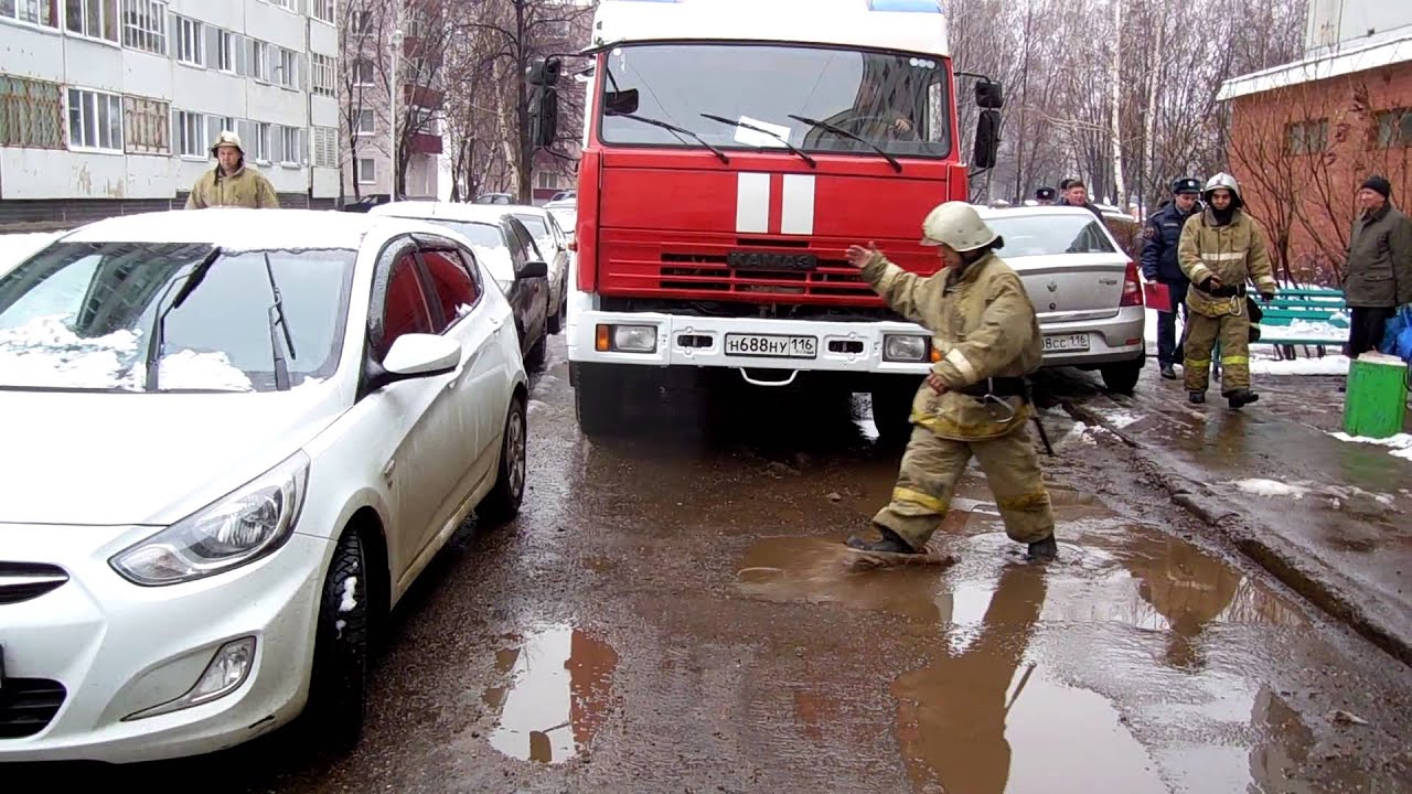 МЧС Находки напоминает: Не перекрывайте проезды к зданиям и сооружениям,  установленных для проезда пожарных машин! | ✔️ Новости Находки