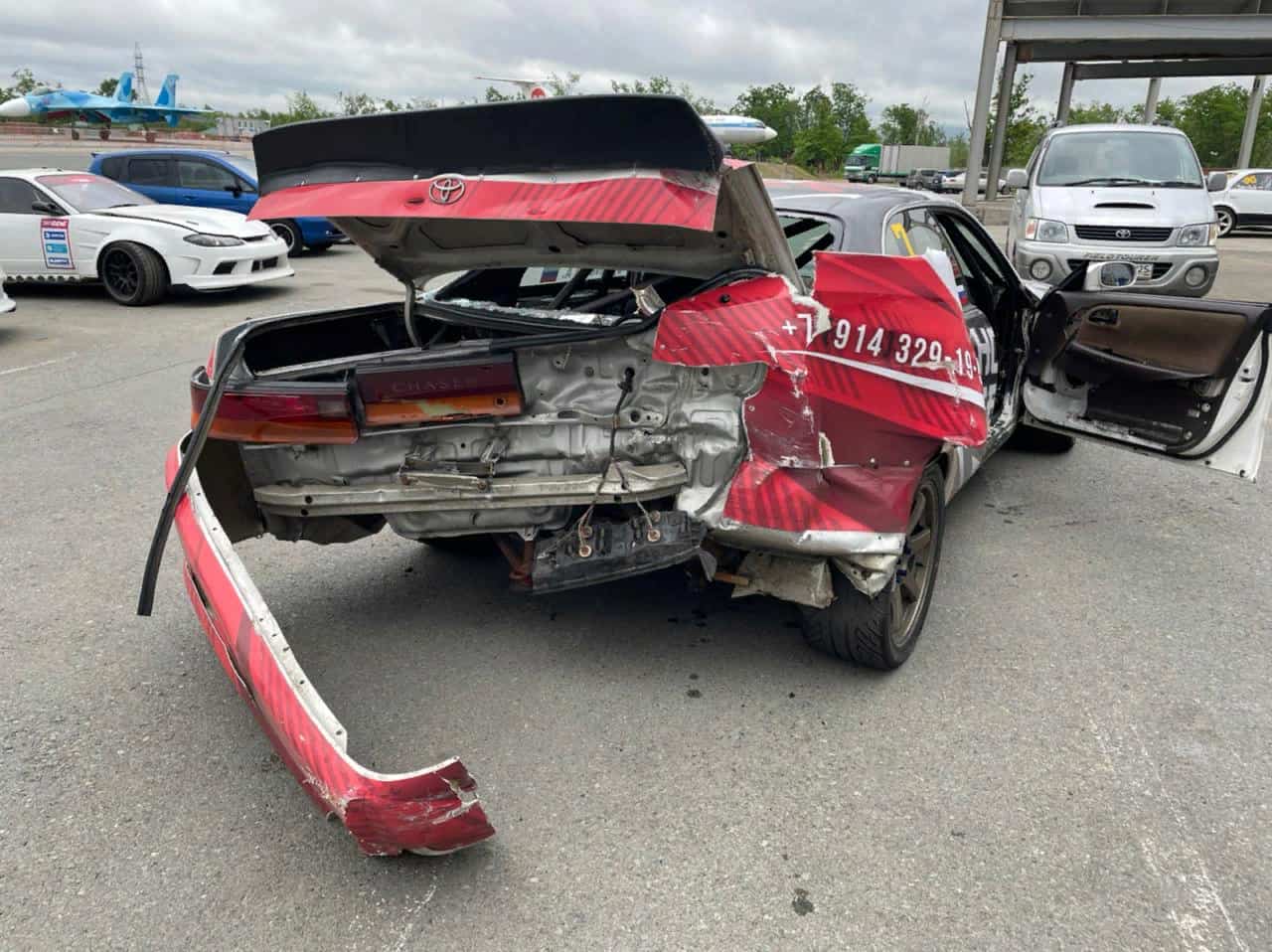Автомобиль гонщика Александра Дышливенко разбился о стену во время тренировки