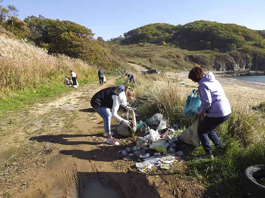 Школьники и волонтёры Находки стали участниками акции «Вода России»