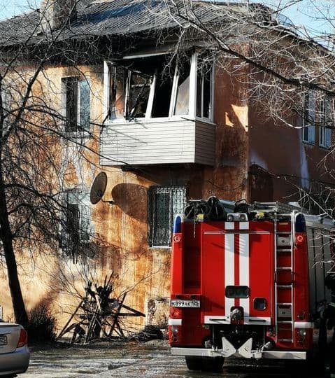 В Находке горел балкон многоквартирного дома на Находкинском проспекте