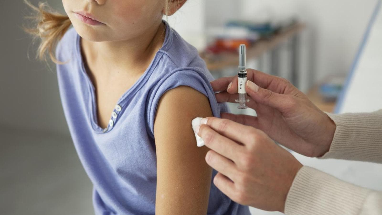 В Приморье началась вакцинация детей и подростков от COVID-19