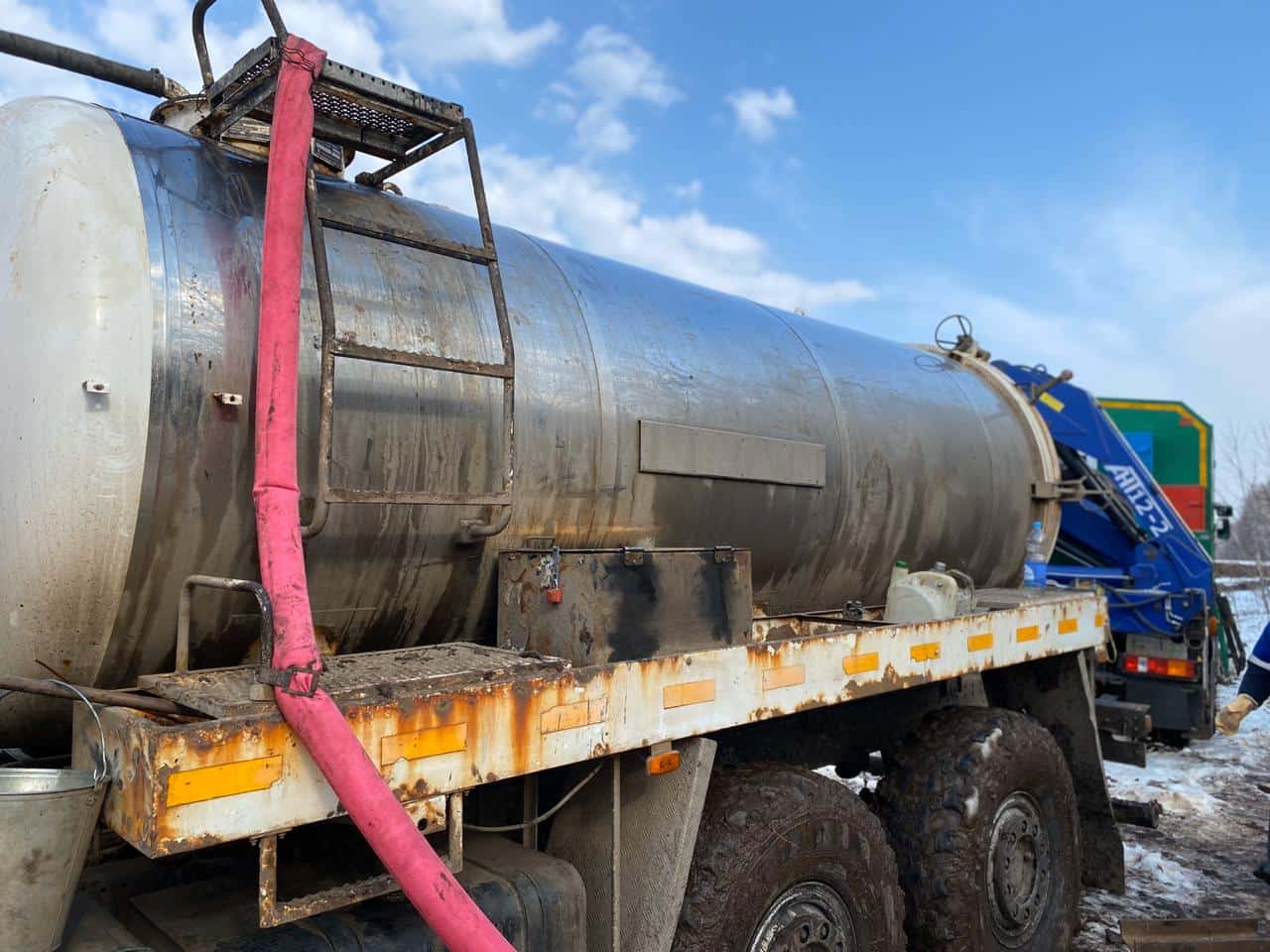 Следователями Находкинского ЛО МВД России на транспорте направлено в суд уголовное дело по факту хищения топлива на траулере