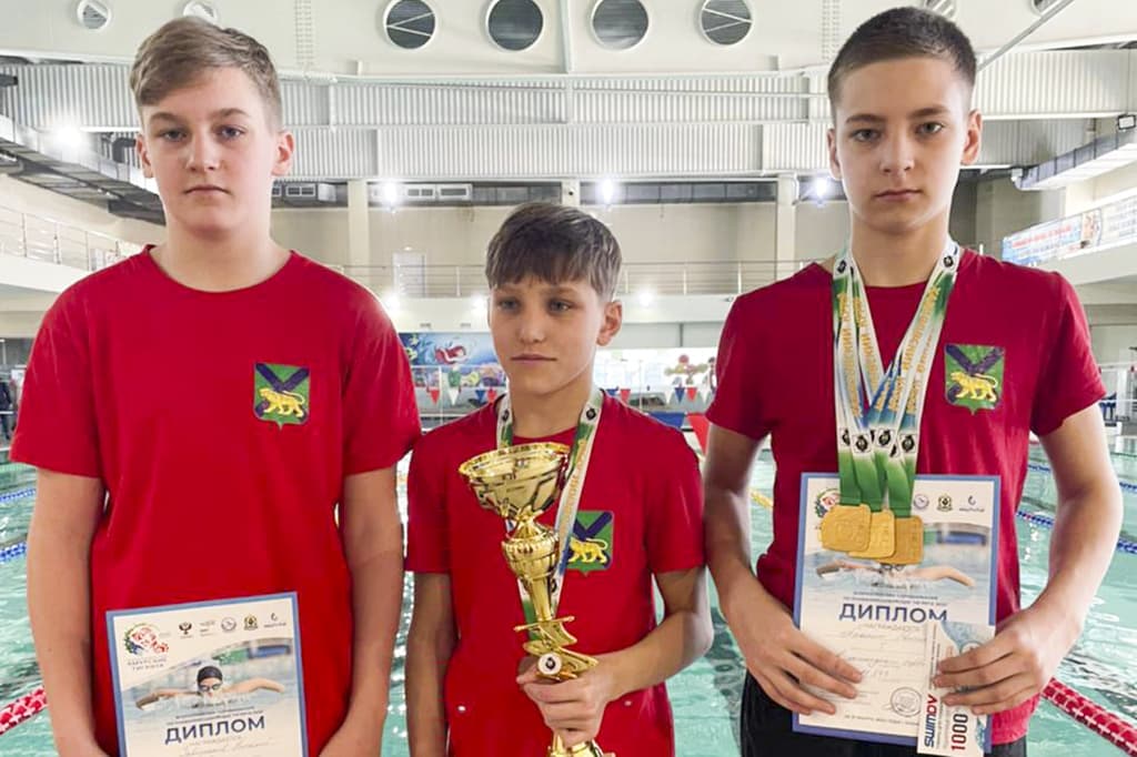 Юные пловцы Находки вернулись с медалями «Амурских тигрят»