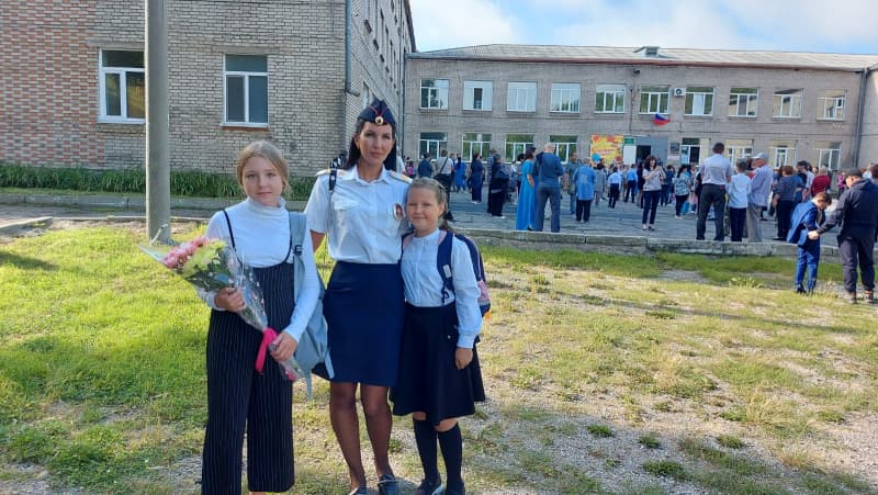 В Находке полицейские поздравили школьников с началом учебного года