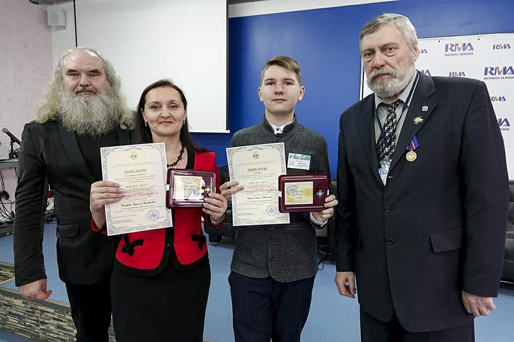 Находкинские школьники одержали победу в научном молодёжном конкурсе