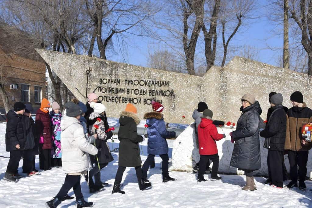 В Находке прошли мероприятия, посвящённые 80-летию победы в Сталинградской битве