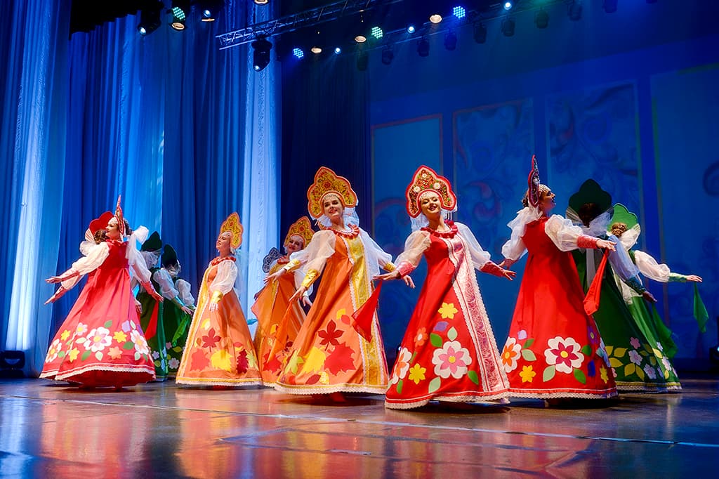 Находкинский танцевальный коллектив «Фёст Лайн» отметил свой день рождения на главной сцене города
