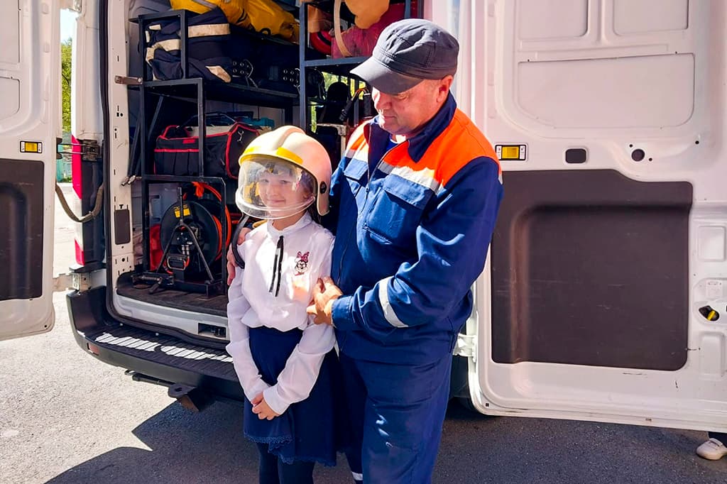 Находкинские спасатели рассказали детям о пожарной безопасности