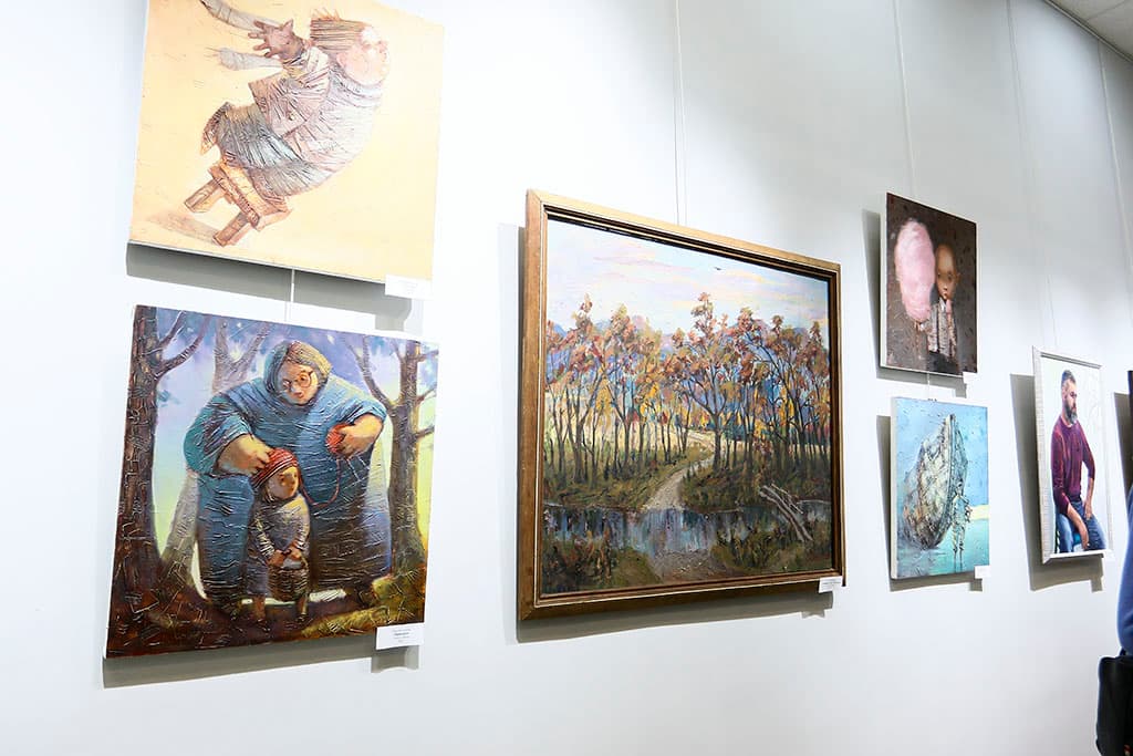 В Находке открылась выставка «Художники Находки»