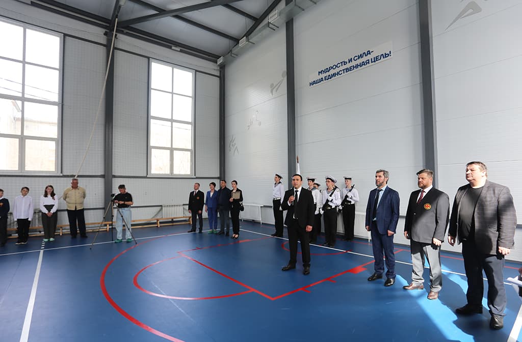 В школе №2 Находки открыли новый модульный спортивный зал