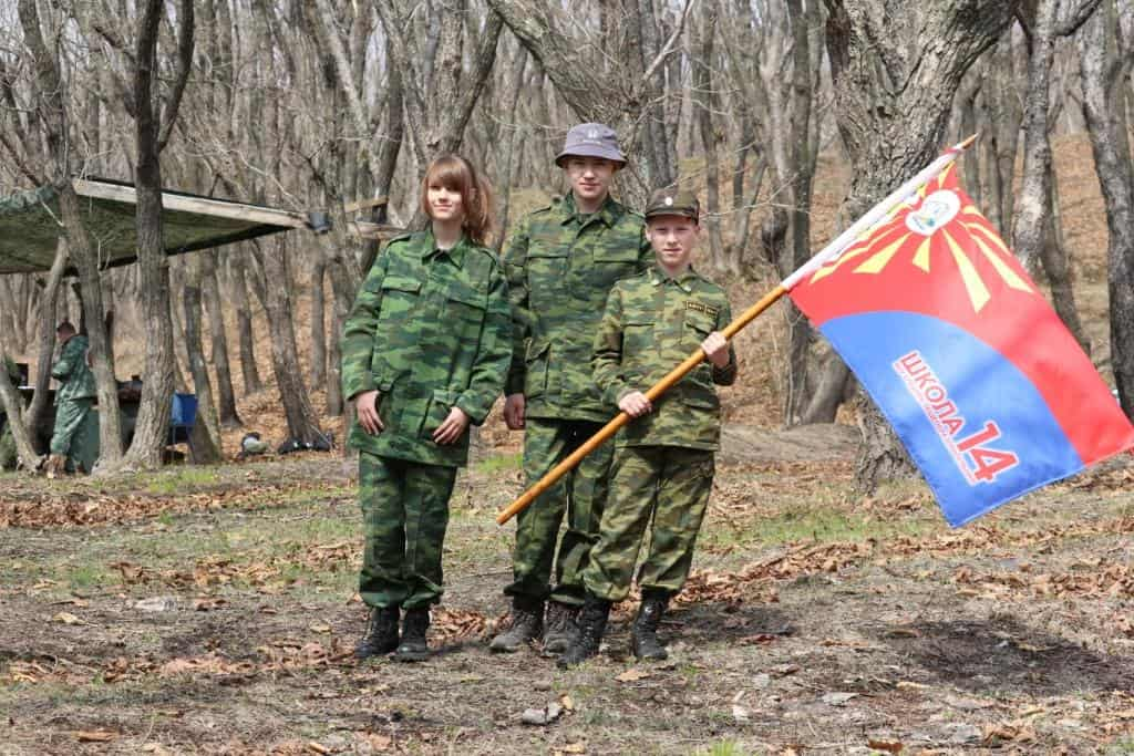 В Находке военно-спортивные соревнования «Школа Героев» собрали лучших школьников