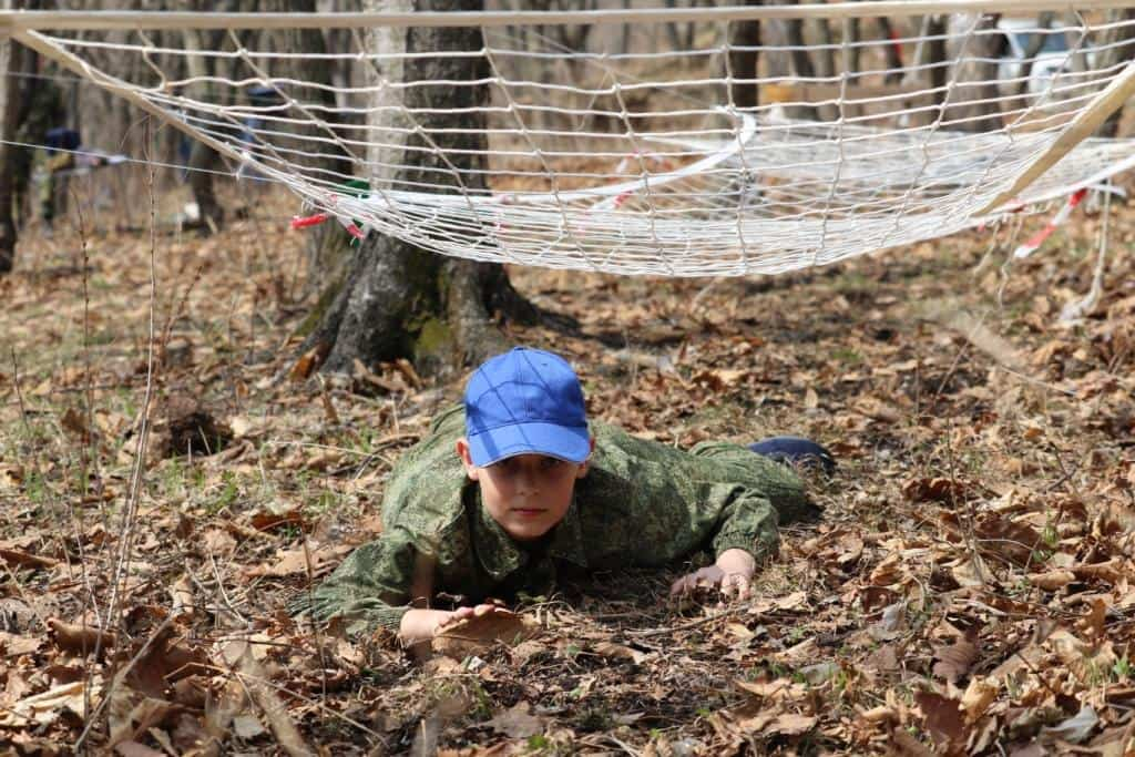 В Находке военно-спортивные соревнования «Школа Героев» собрали лучших школьников